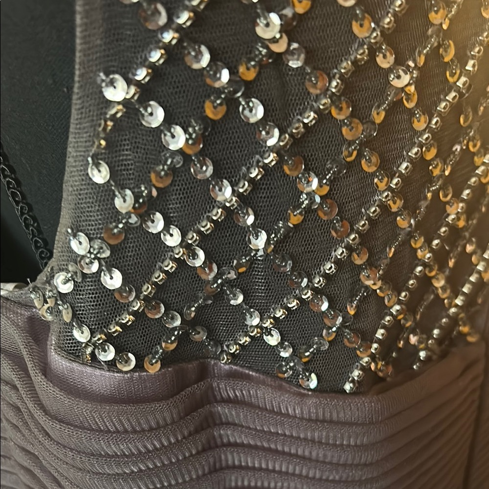 Elegant Gray Evening Gown - Picture 11 of 11